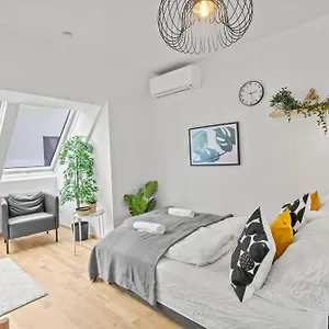  Апартаменты Near Klinik Floridsdorf - 3 Min To Supermarket And Pharmacy - On-Site Parking For 19,90 Eur