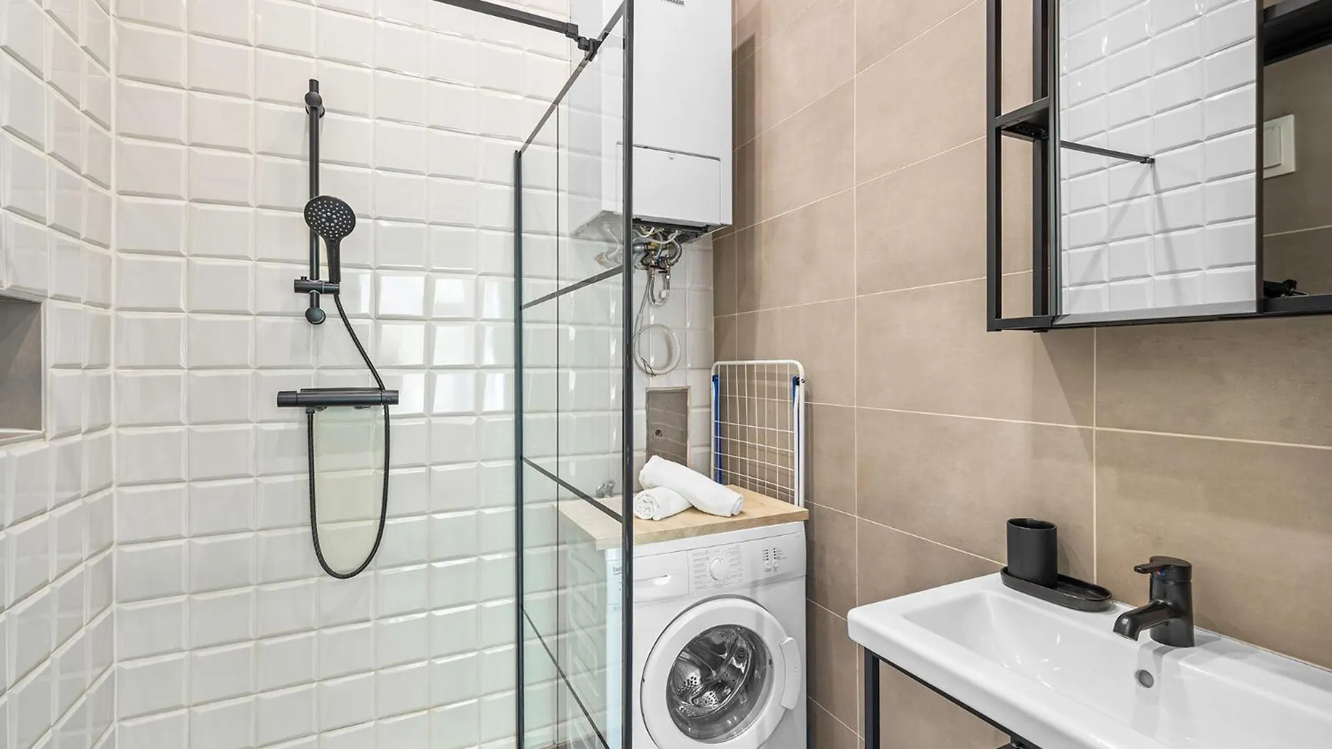 Apartments Maximilian Vienna 0*,  Austria